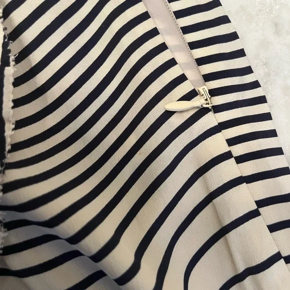 Tory Burch Silk Ruffle Skirt, Sz 6 - Picture 6 of 8